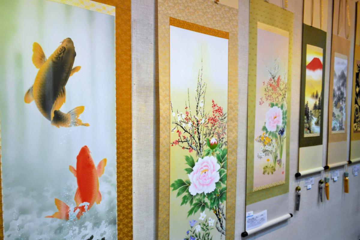 The Timeless Beauty of Japanese Kakejiku: A Guide to Traditional Hanging Scrolls