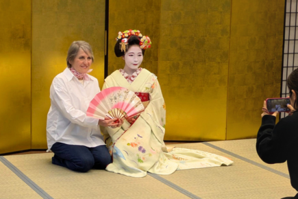 Take a photo with a Maiko